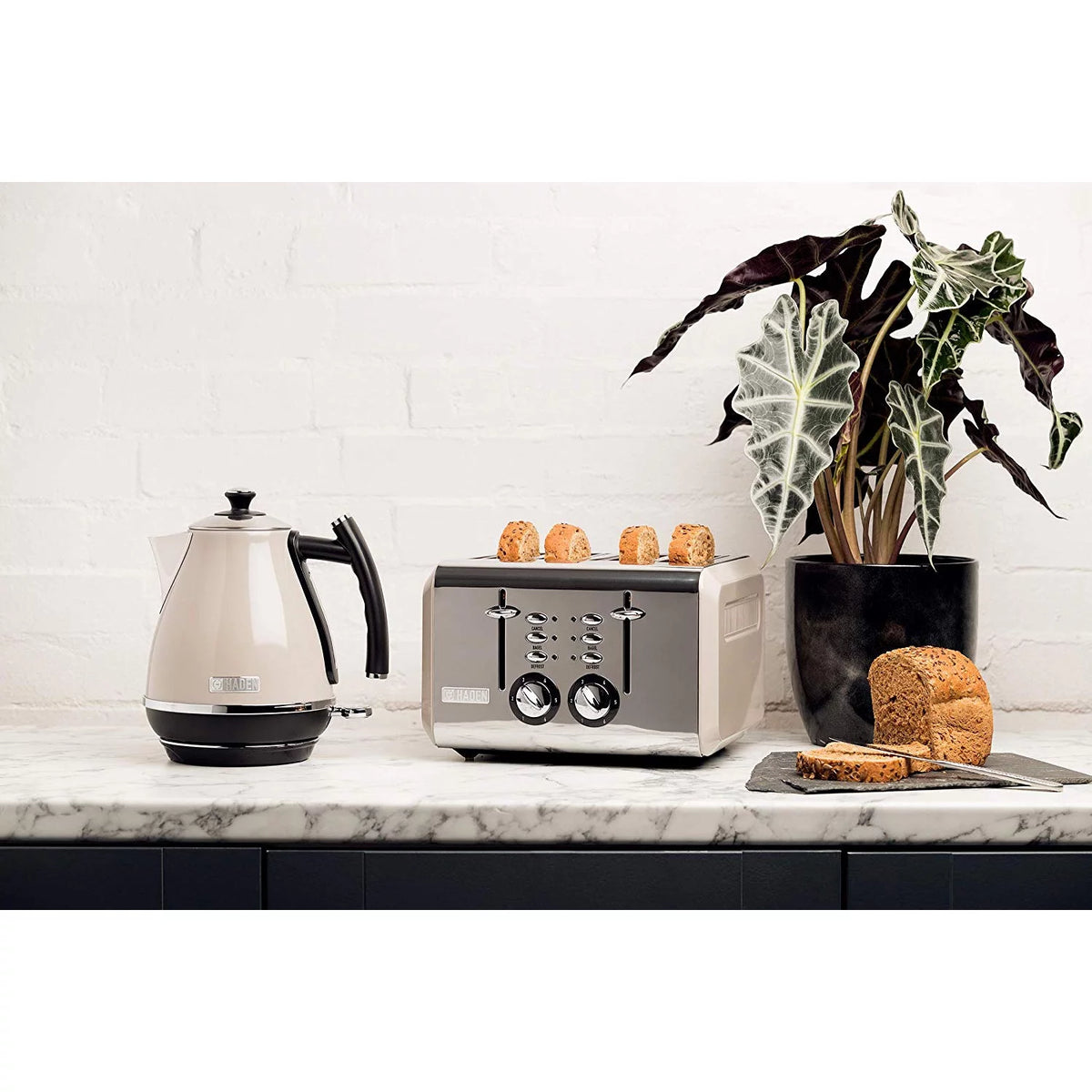 1.7 Liter Stainless Steel Retro Electric Kettle S446