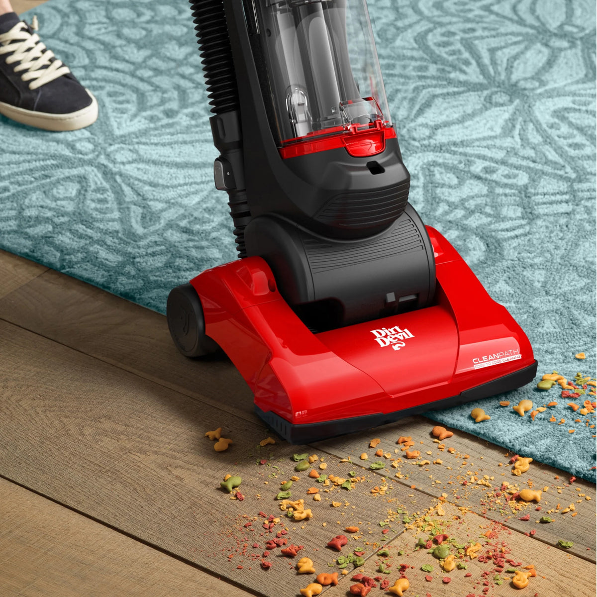 Compact Upright Vacuum Cleaner R982