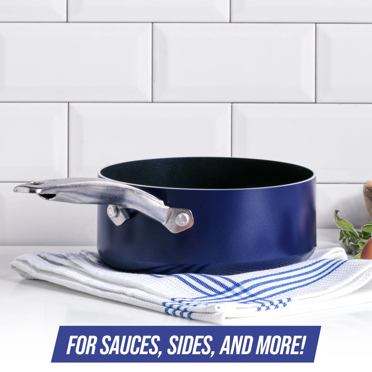 2 Quart Ceramic Nonstick Saucepan with Lid O6766