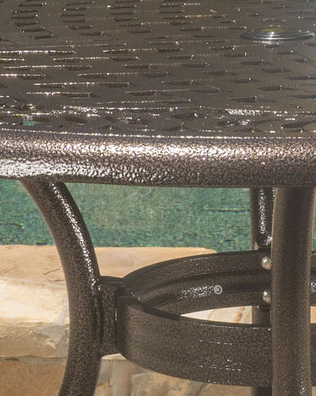 Cast Aluminum Round Table B7371