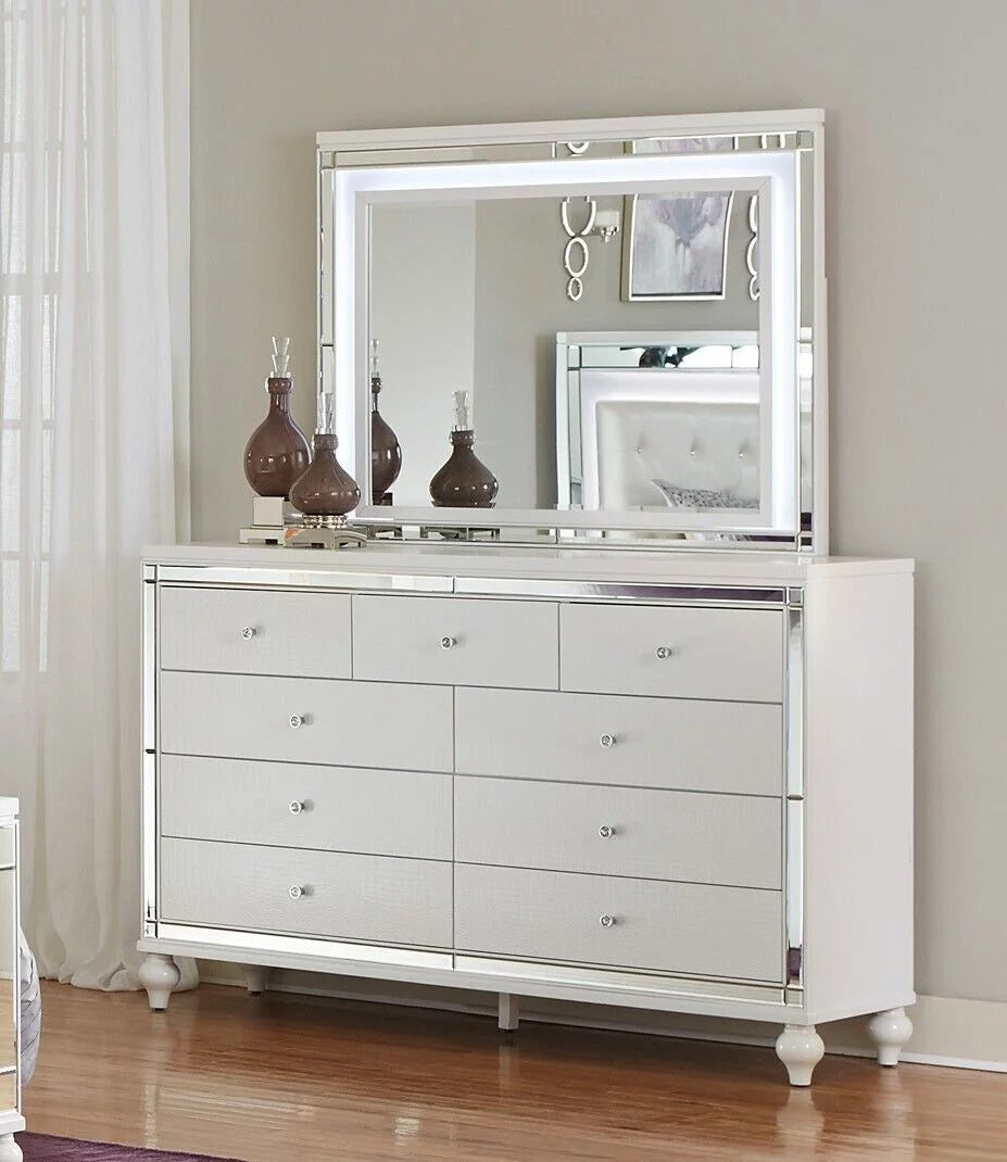 White 4pc Bedroom Set King Bed Nightstand Dresser Mirror Headboard L29846